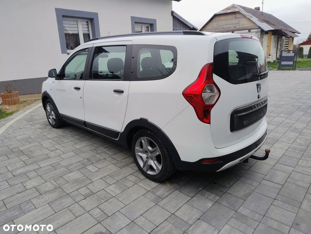Dacia Lodgy 1.3 TCe Stepway S&S - 4