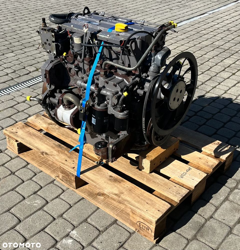 SILNIK DEUTZ BF 4M BF4M 1012 E 53kW 21500NETTO - 9