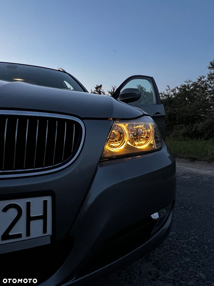 BMW Seria 3 316i - 22