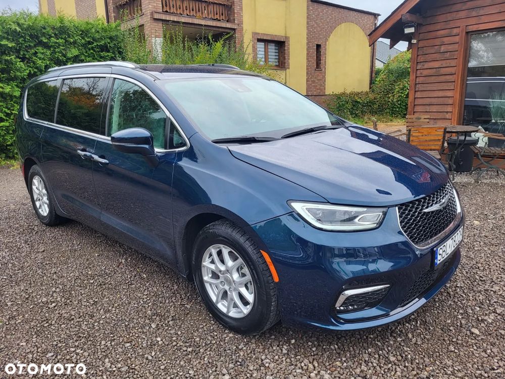 Chrysler Pacifica - 4