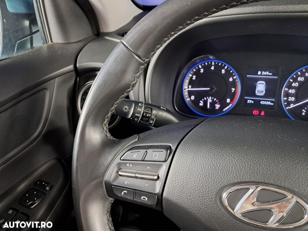 Hyundai KONA - 14