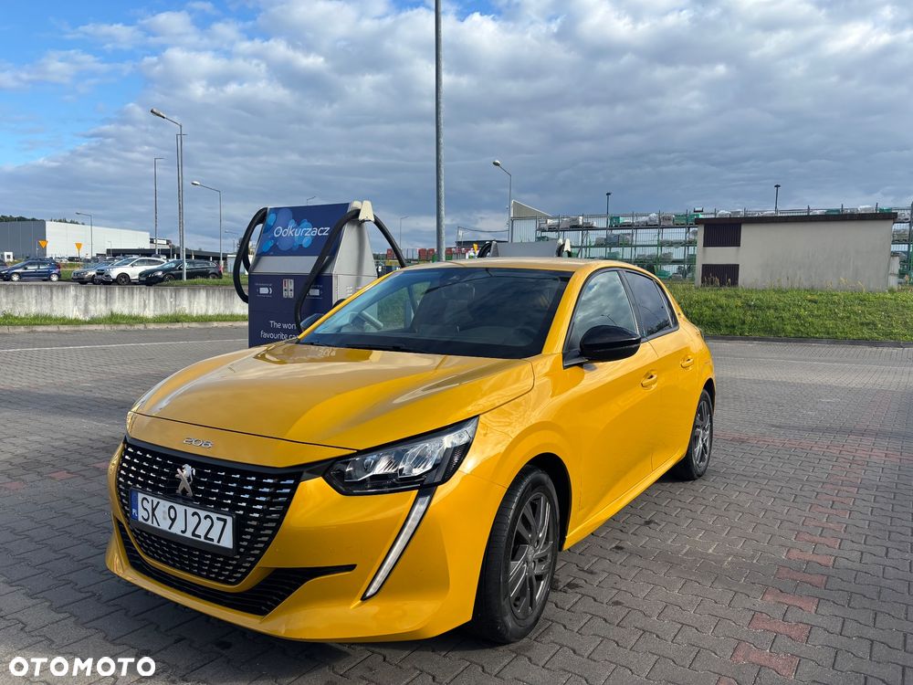 Peugeot 208 - 1