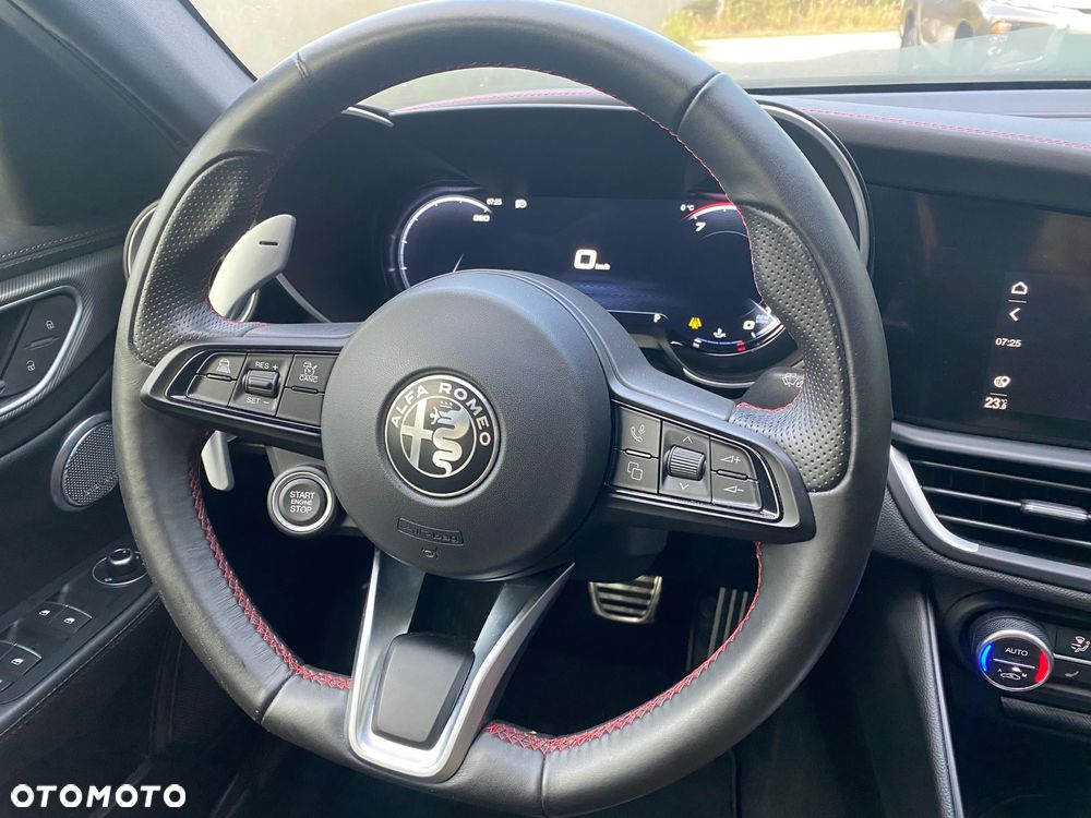 Alfa Romeo Giulia 2.0 Turbo Competizione Q4 - 26