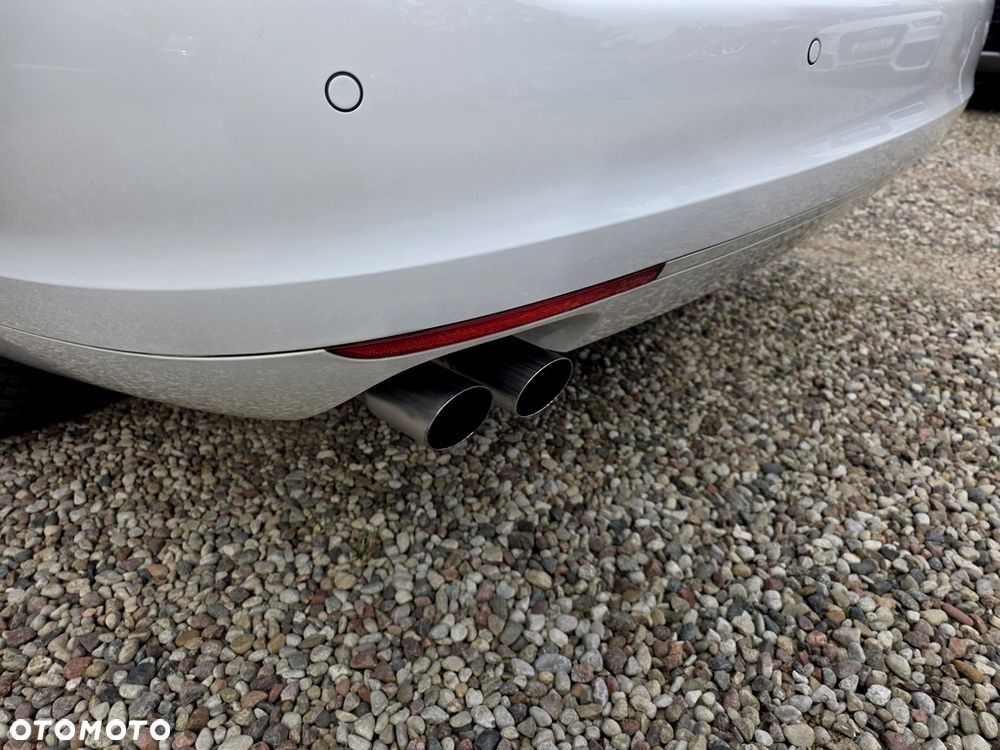 Volkswagen Golf 2.0 TDI Comfortline - 28