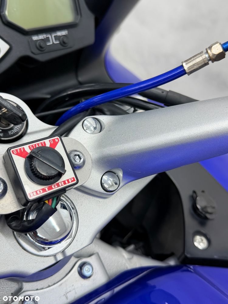 Yamaha FJR - 21