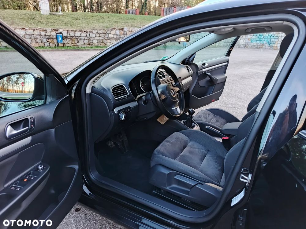 Volkswagen Golf 2.0 TDI DPF Highline - 20