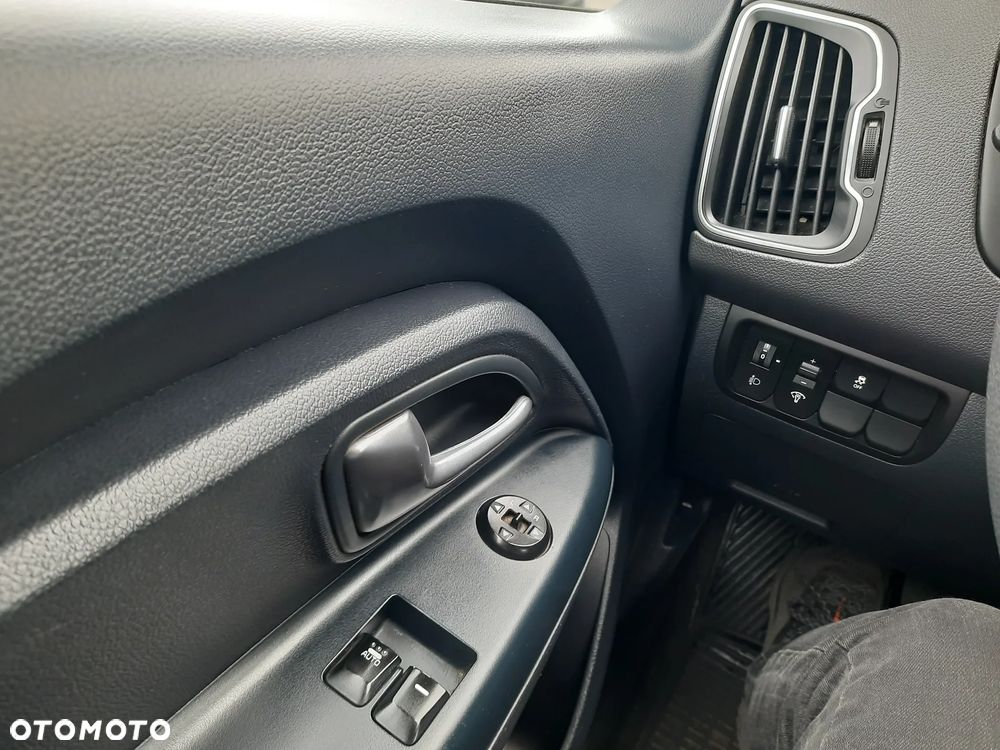 Kia Rio 1.2 M - 12