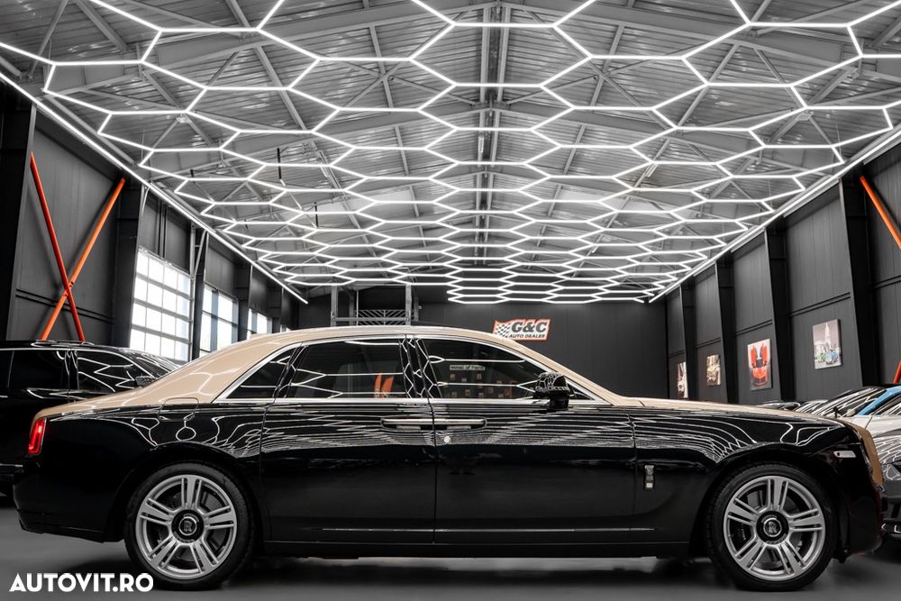 Rolls-Royce Ghost Black Badge - 28