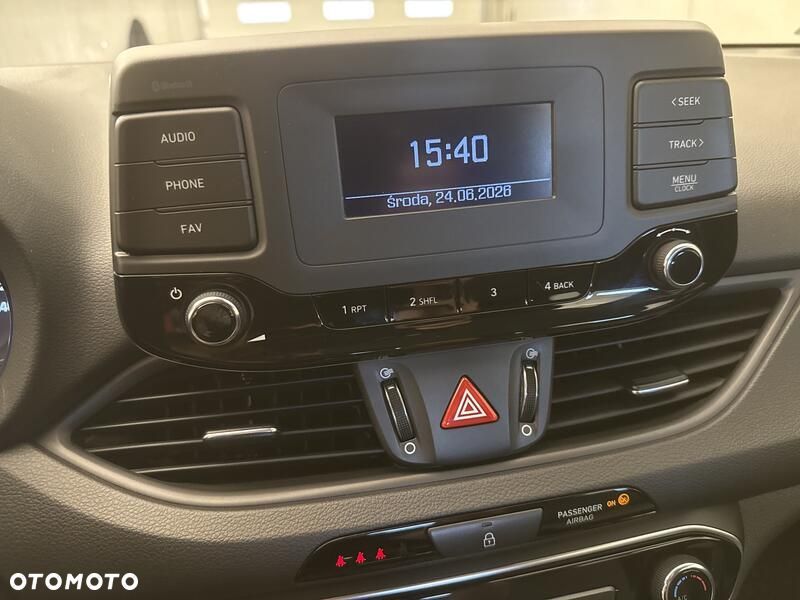 Hyundai i30 1.5 DPI Classic + - 14