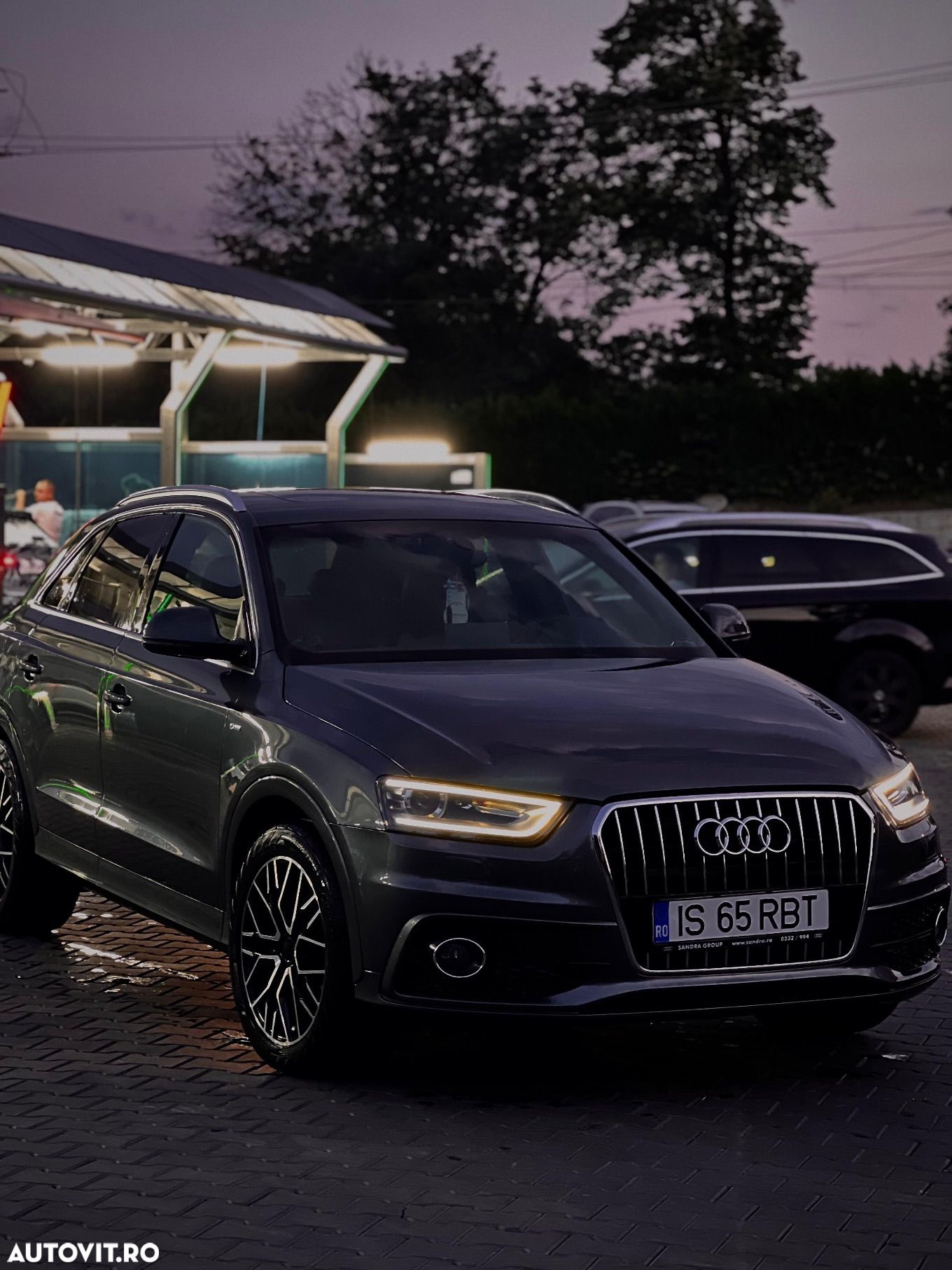 Audi Q3 2.0 TDI - 1