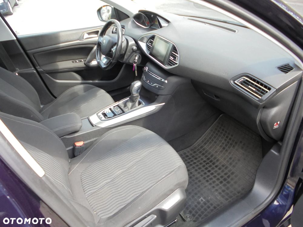 Peugeot 308 SW BlueHDi 150 Automatik Stop & Start Allure - 19