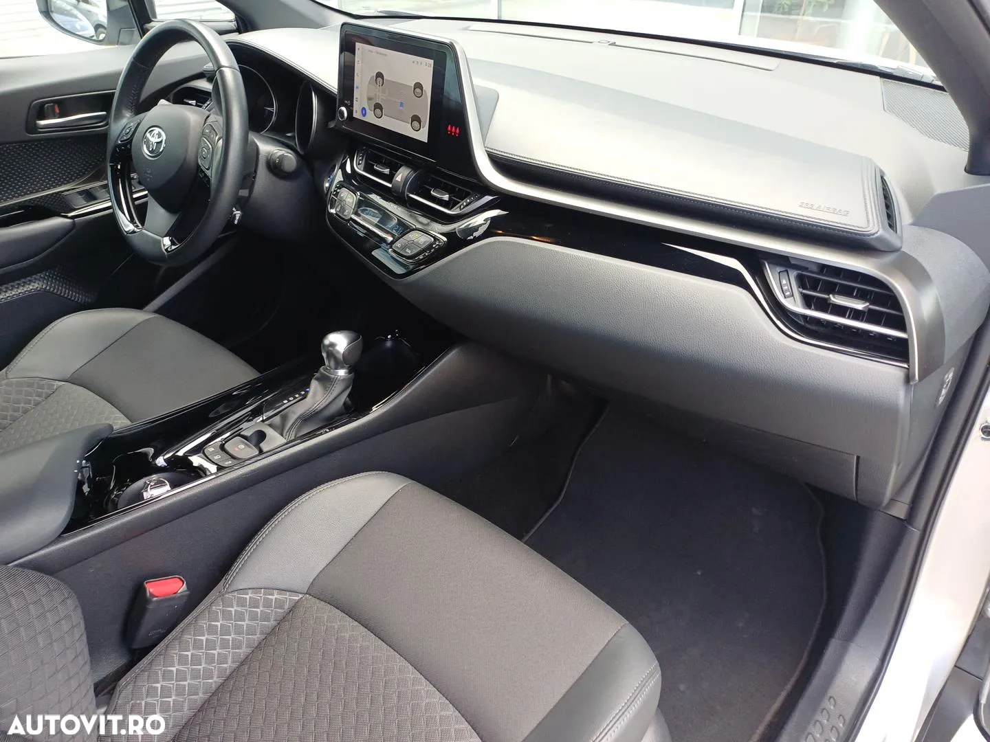 Toyota C-HR 1.8 HSD 122 CP 4x2 CVT C-lassy bi-tone - 23