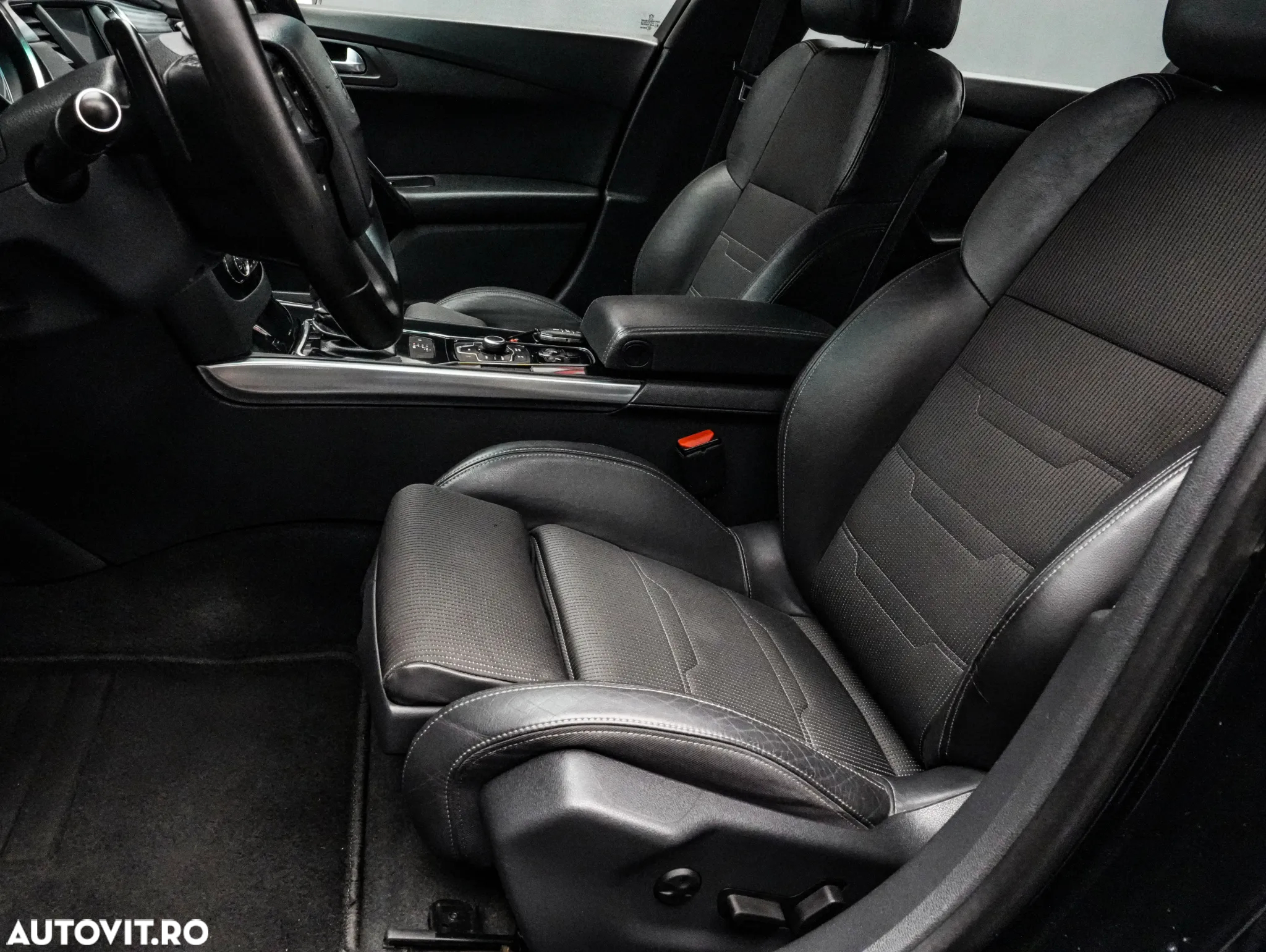 Peugeot 508 2.2 HDI FAP BVA GT - 13