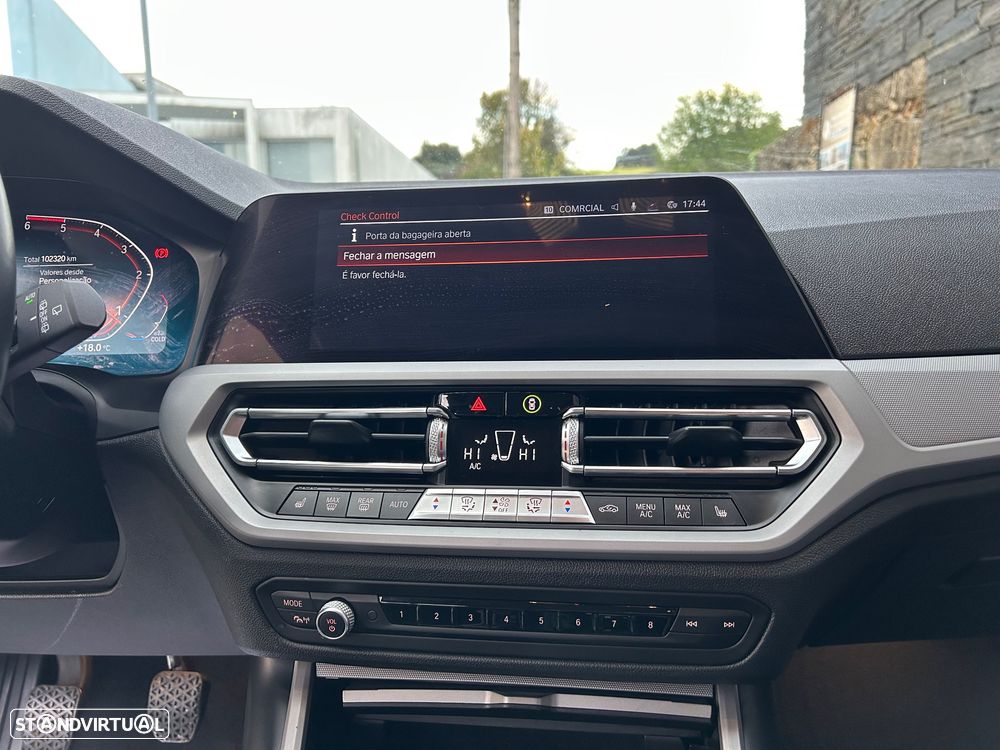 BMW 320 d Line Sport - 23