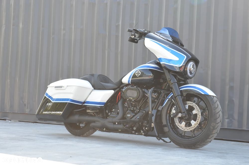 Harley-Davidson Touring Street Glide - 17