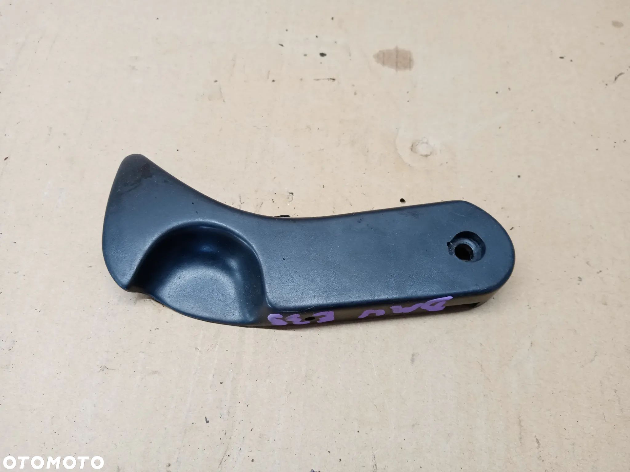 Klamka raczka dźwignia otwierania maski BMW 5 E39 8226621 11970213 - 1