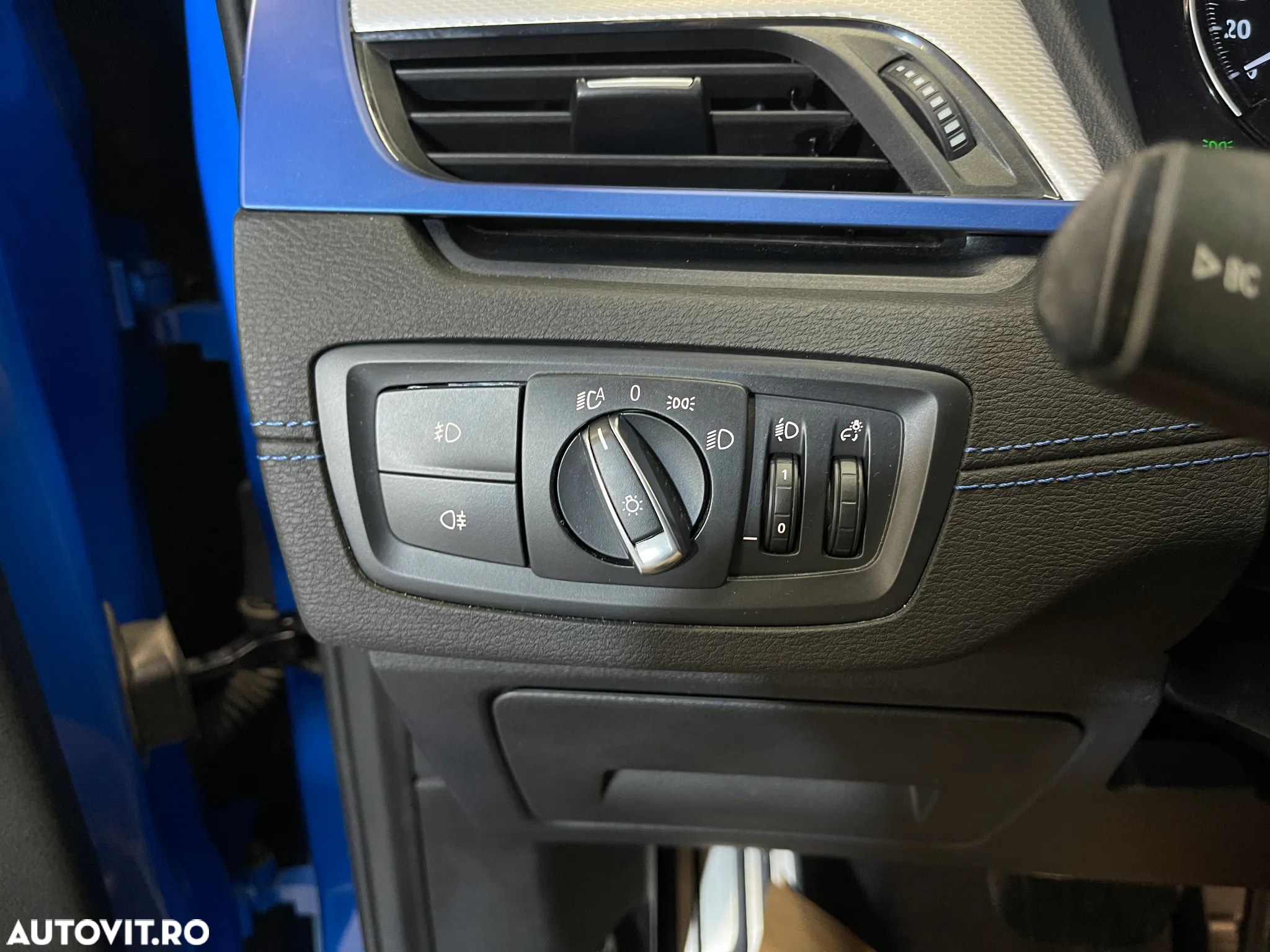 BMW X1 xDrive20i AT Sport Line - 23