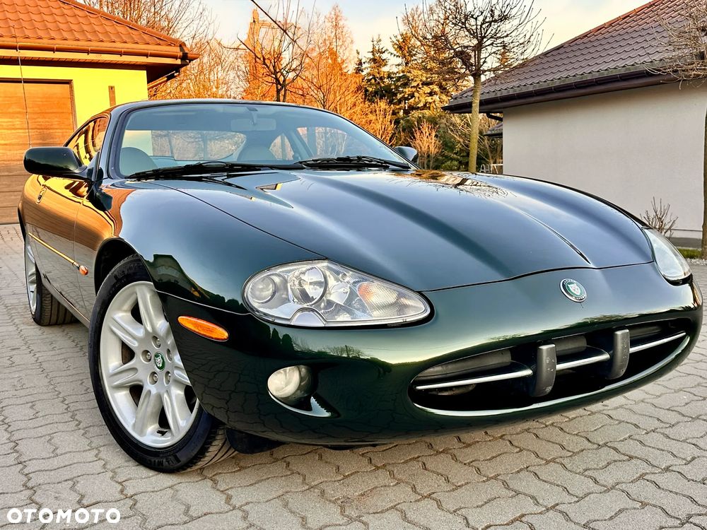 Jaguar XK8 Coupe - 2