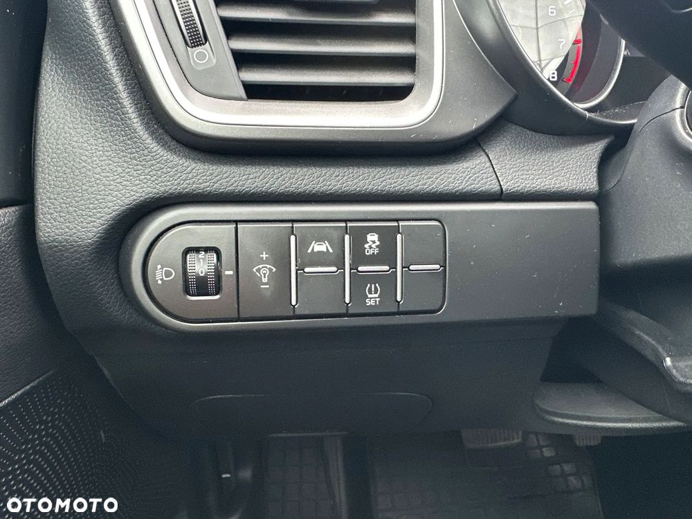 Kia XCeed 1.5 T-GDI M DCT - 21