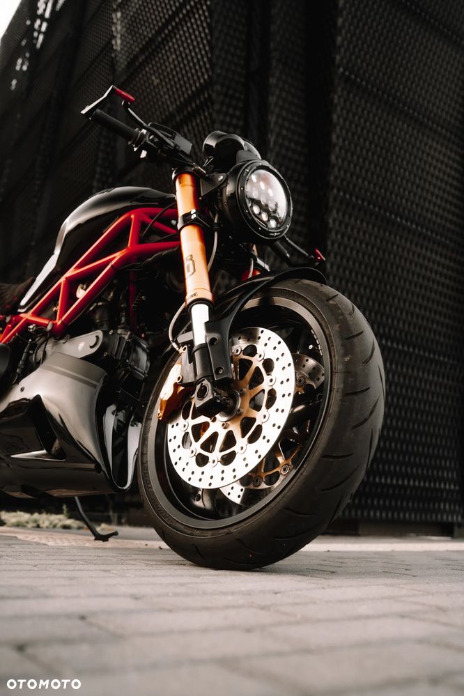 Ducati Monster - 26