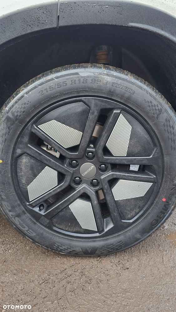 Prawie nowe oponki z salonu Omoda - 4