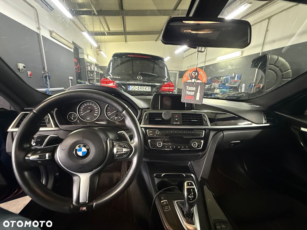 BMW Seria 3 320d Sport Line - 17