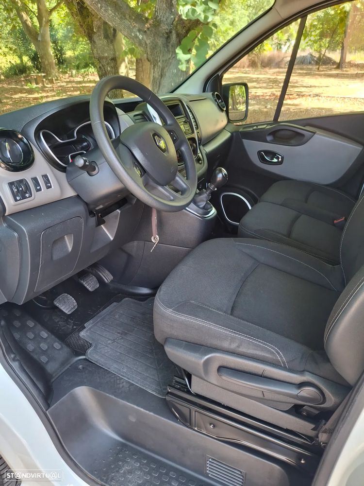 Renault Trafic - 11