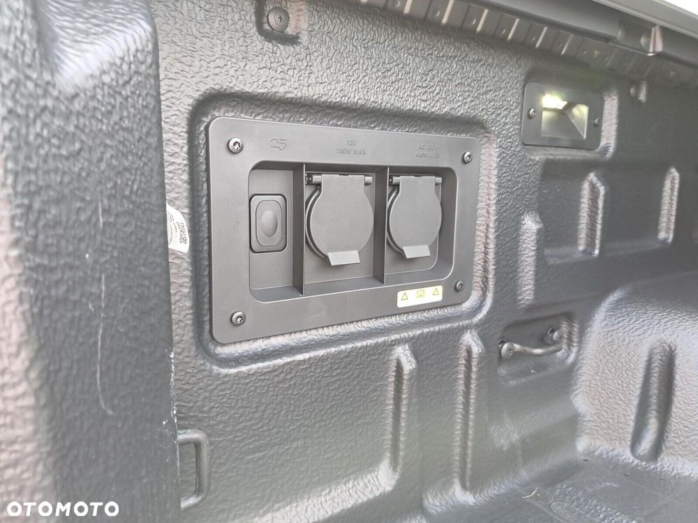 Volkswagen Amarok - 31