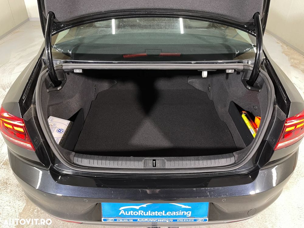 Volkswagen Passat 2.0 TDI DSG Highline - 12