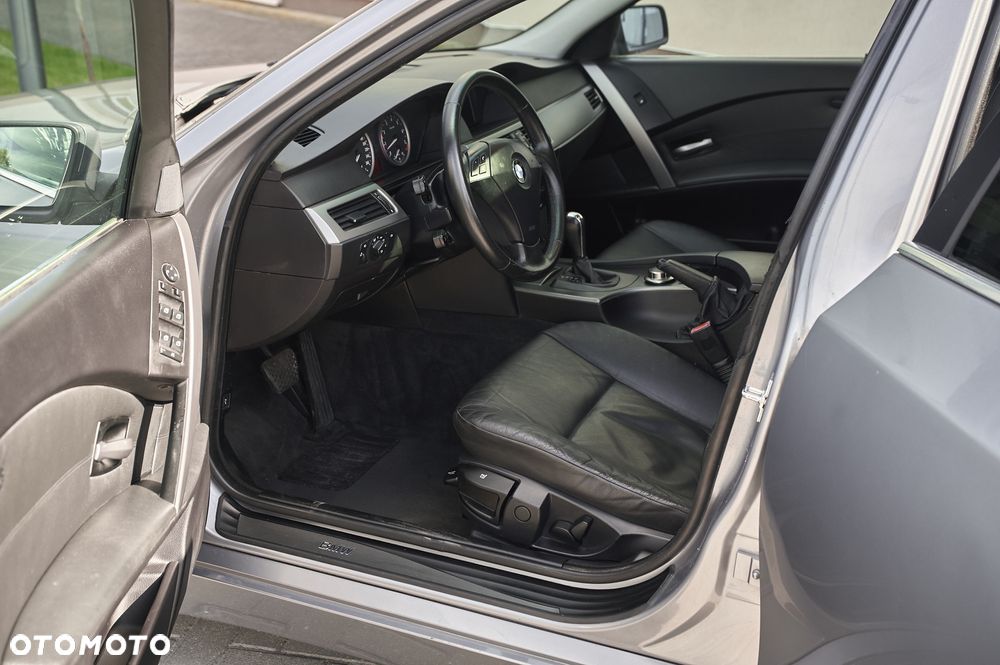 BMW Seria 5 525i - 21
