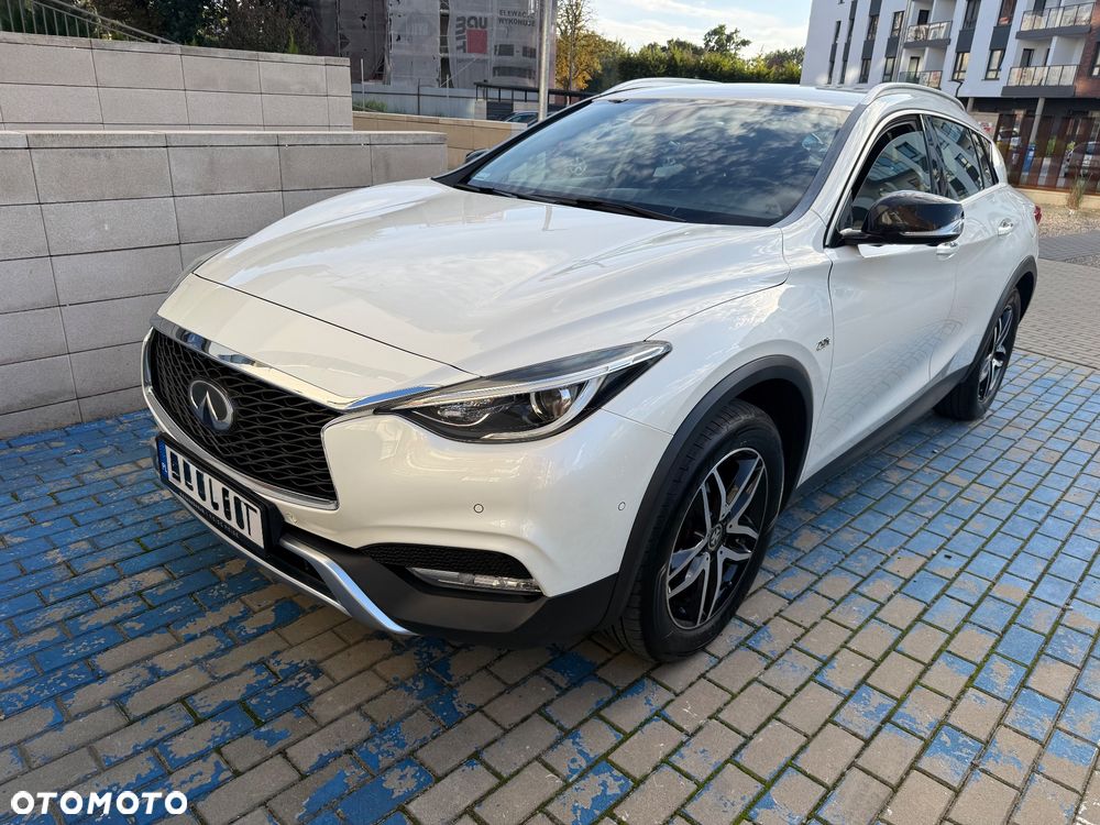 Infiniti QX - 1