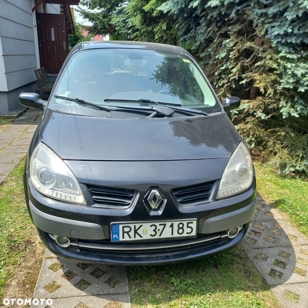 Renault Grand Scenic - 1