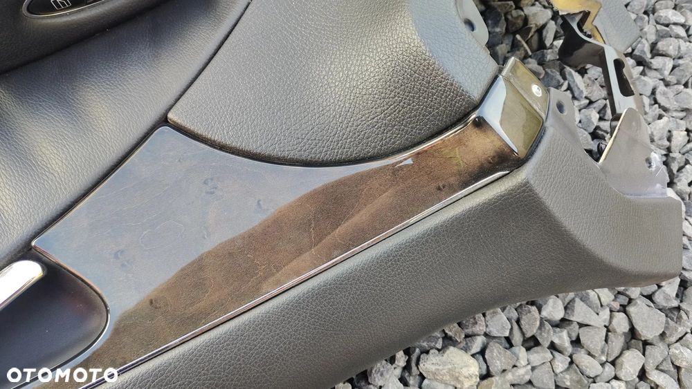 MERCEDES W211 BOCZEK TAPICERKA Prawy Przód Przedni Skórzany EU 02-06 - 10