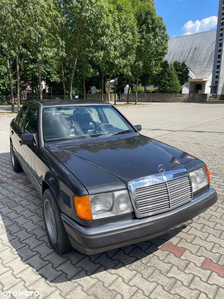 Mercedes-Benz W124 (1984-1993) - 1