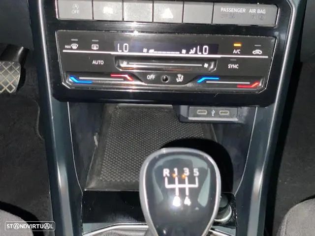 VW T-Cross 1.0 TSI Life - 11