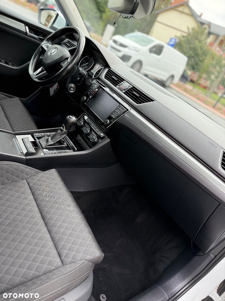 Skoda Superb 2.0 TDI 4x4 Ambition DSG - 22