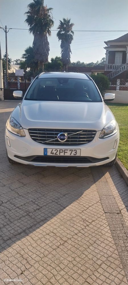 Volvo XC 60 2.0 D4 Momentum - 1