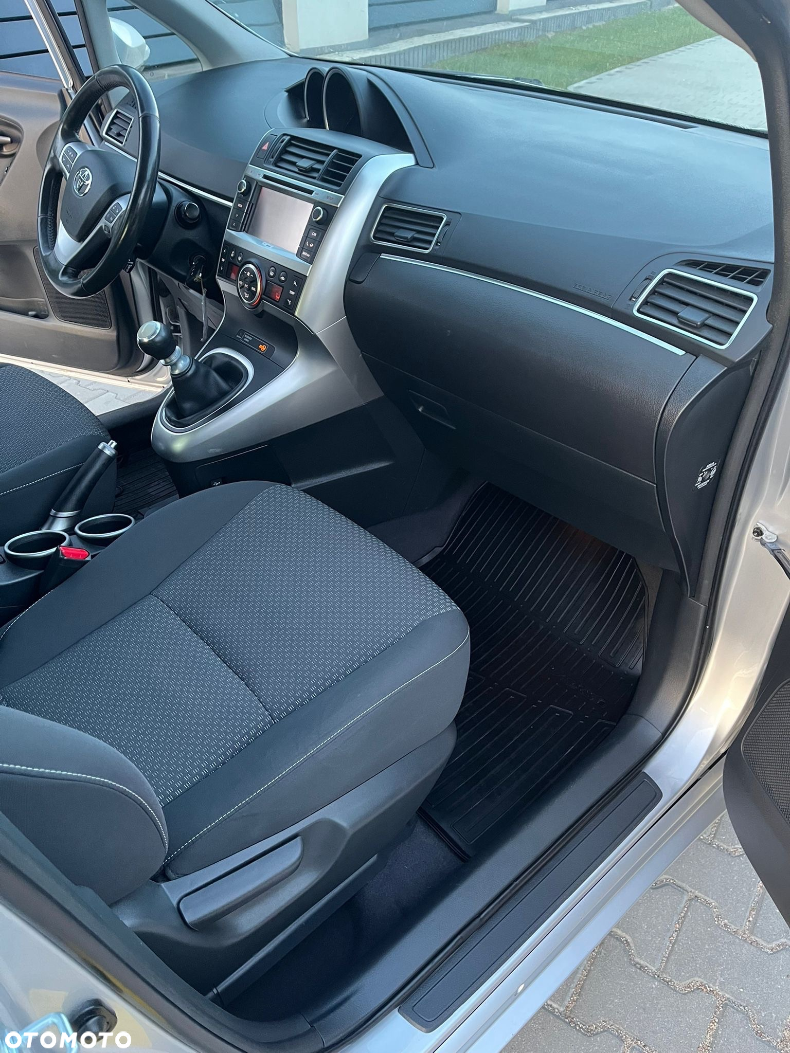 Toyota Verso 2.0 D-4D 7-Sitzer Executive - 8