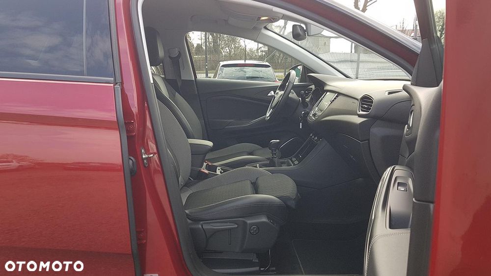 Opel Grandland X 1.2 Start/Stop Design Line - 28