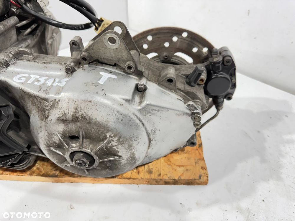 Silnik Piaggio Vespa GTS 125 - 3