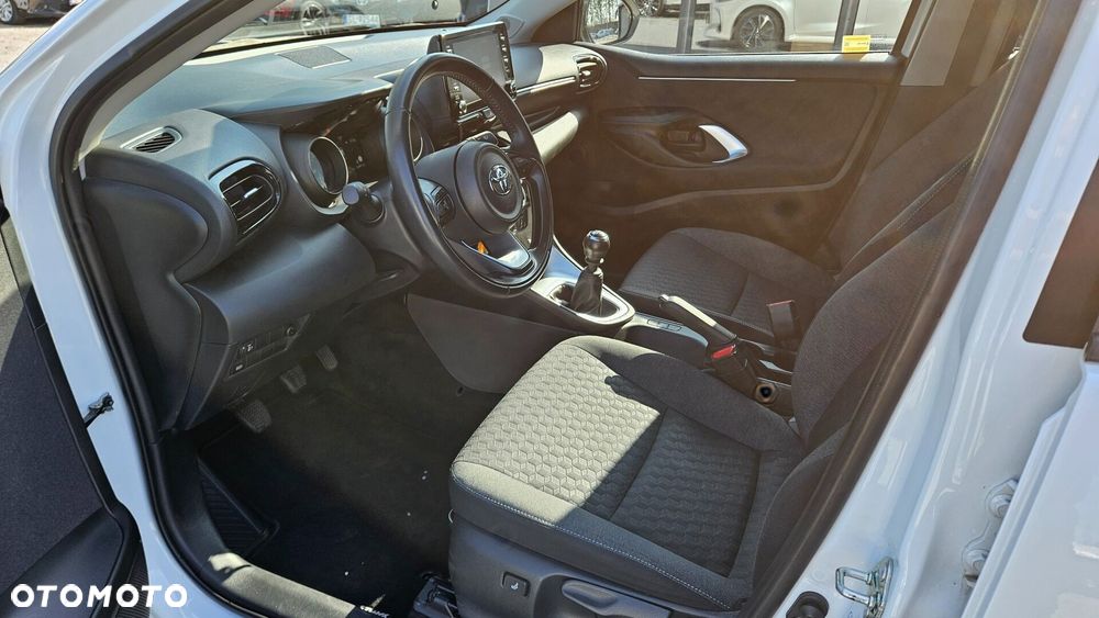 Toyota Yaris 1.5 Comfort - 12