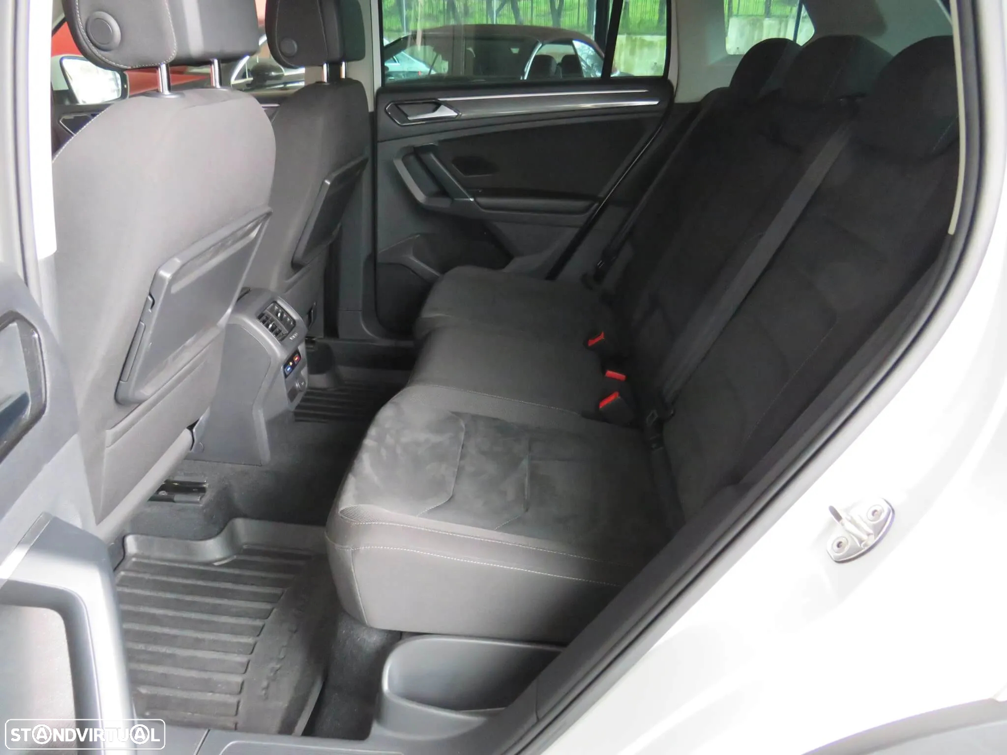 VW Tiguan 2.0 TDI R-Line DSG 4Motion - 14