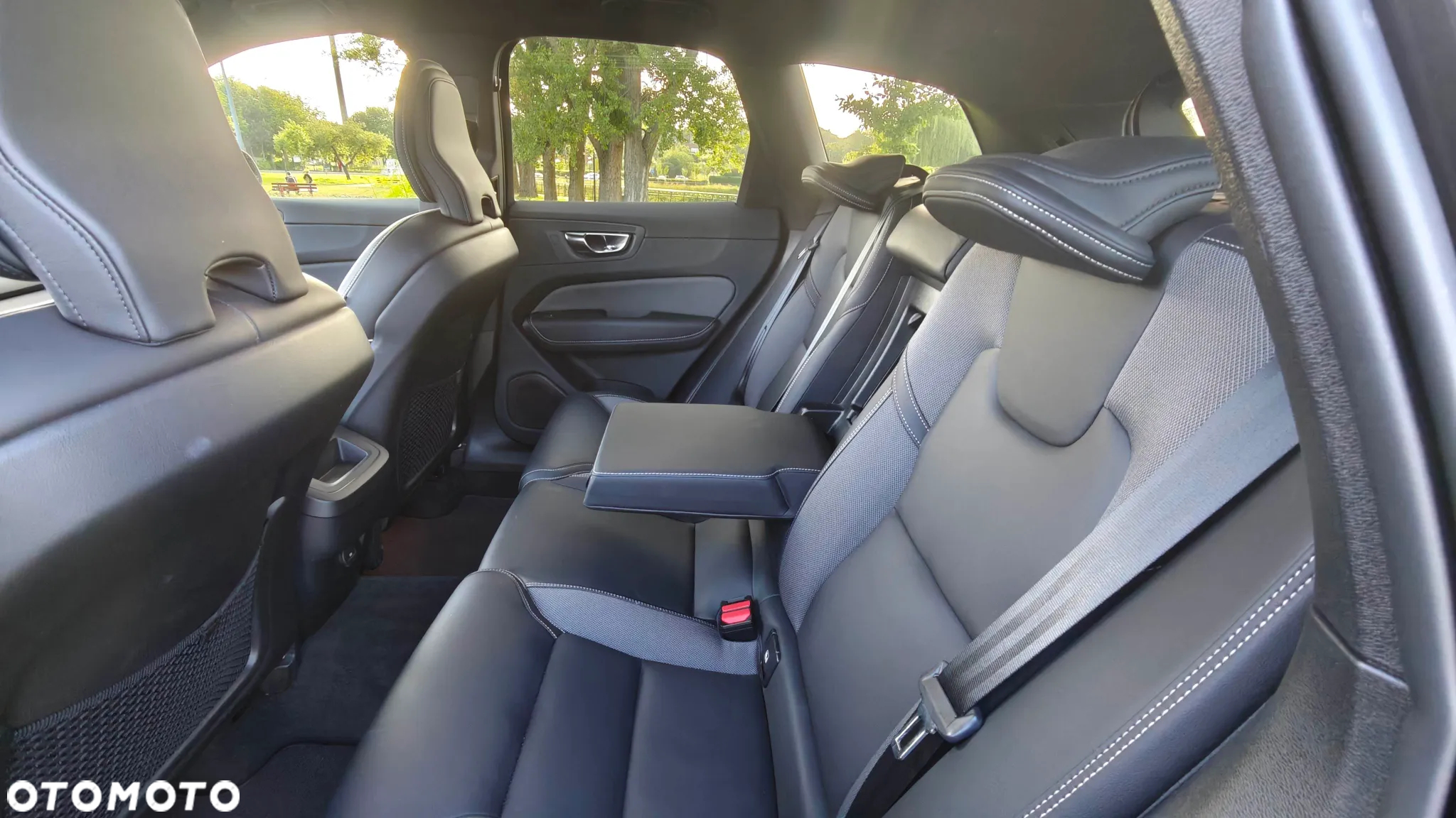 Volvo XC 60 B4 D AWD Geartronic RDesign - 14