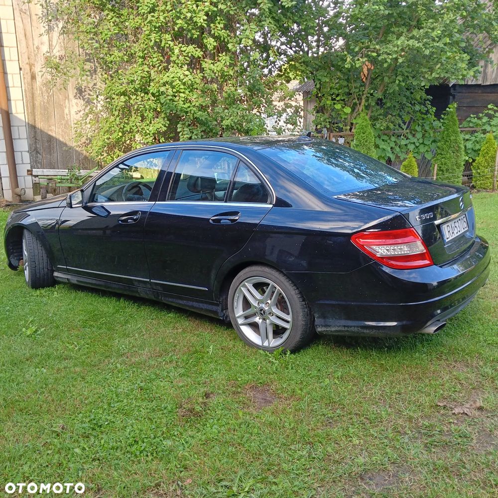 Mercedes-Benz Klasa C 300 7G-TRONIC - 3