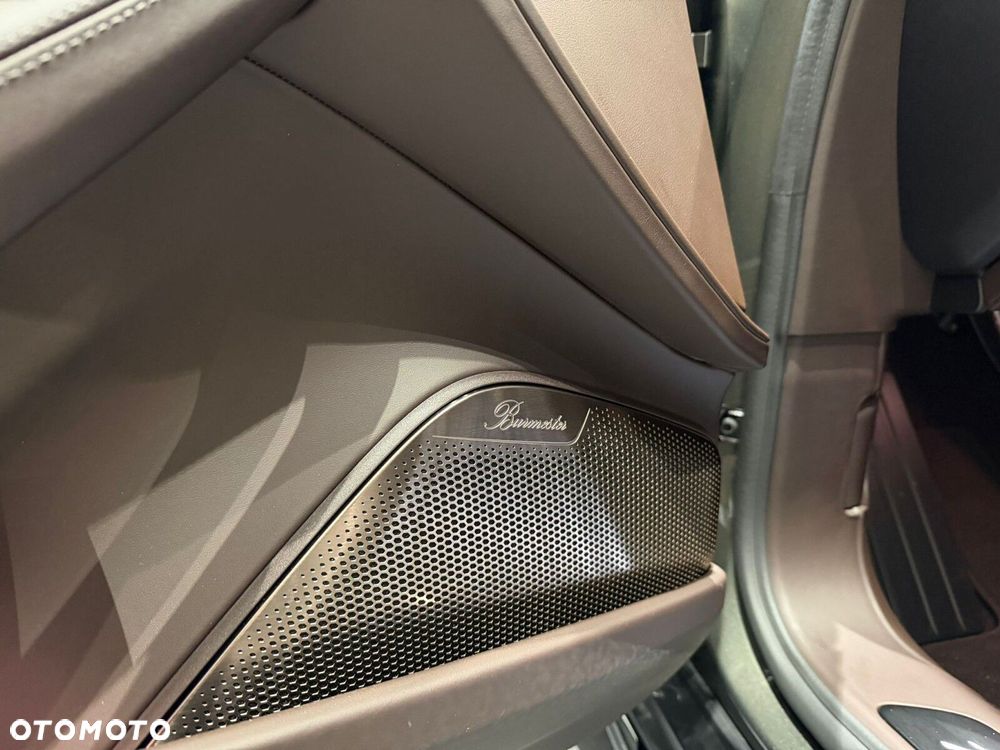 Porsche Panamera - 21