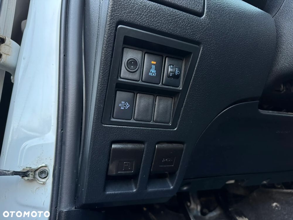 Toyota Hilux 2.4 D-4D Double Cab DLX 4x4 - 16