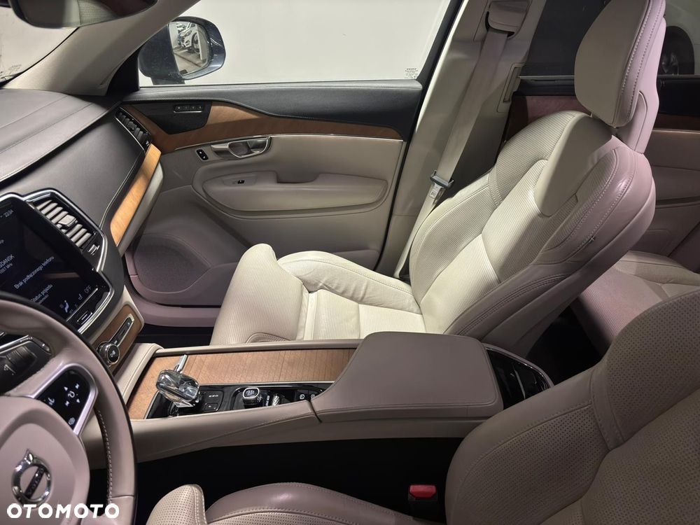 Volvo XC 90 - 20
