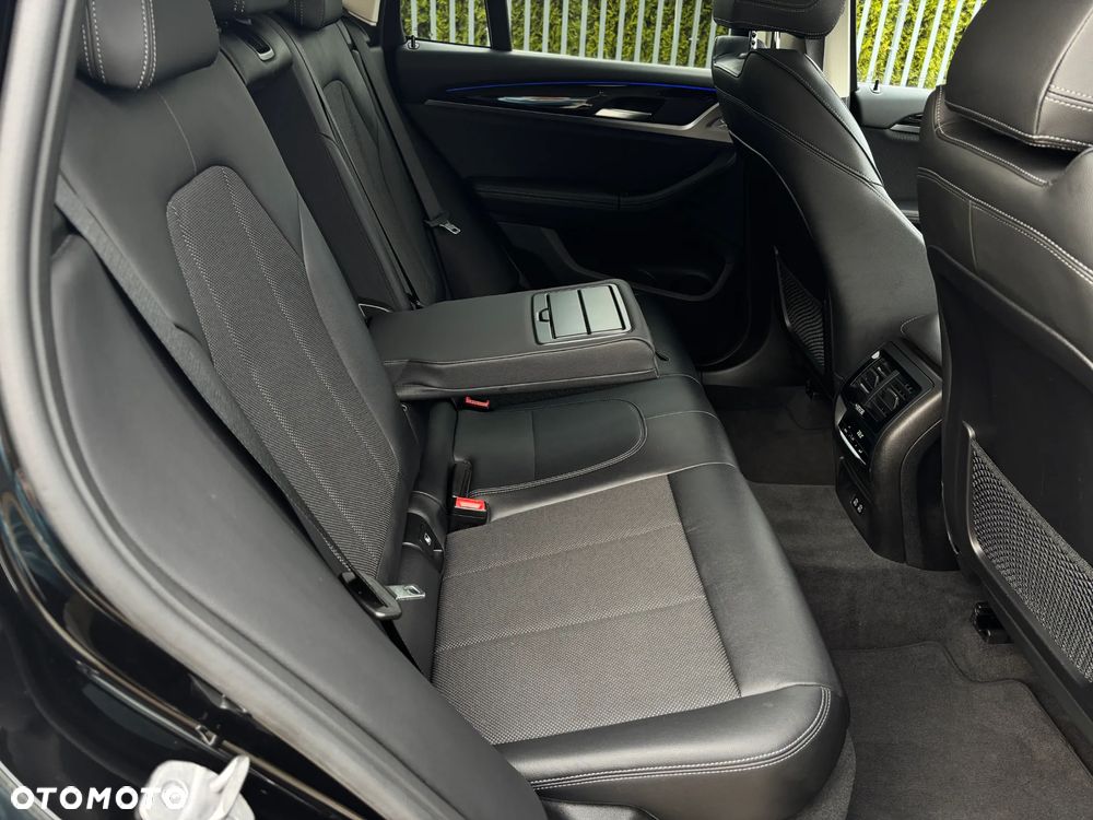 BMW X3 xDrive20d Luxury Line sport - 36