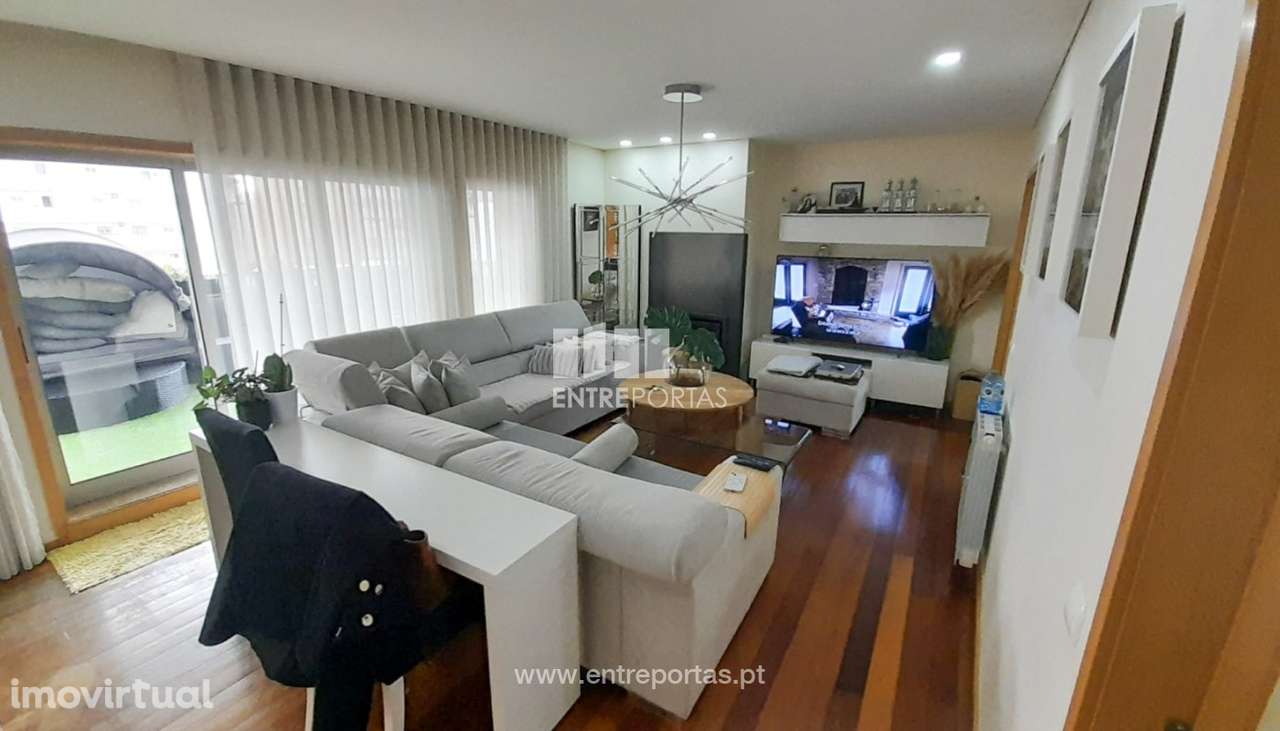 Venda de Penthouse T5 com terraço, próxima do mar, na Póvoa de Varz - Grande imagem: 2/20