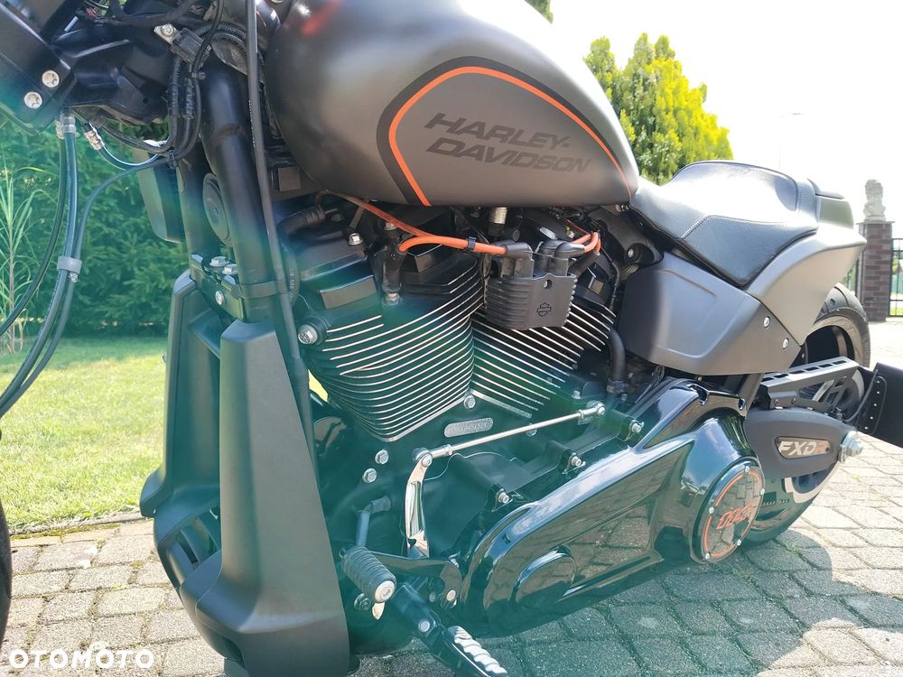 Harley-Davidson Softail FXDR - 9